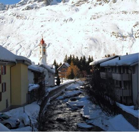 Boutique Hotel The River House Andermatt Ruang foto